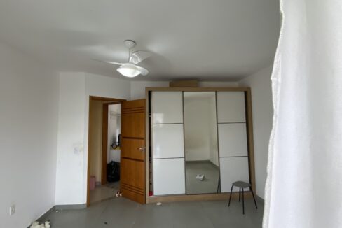 20250410_184926959_iOS